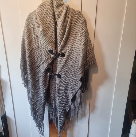 Ombre Knit Sweater Shawl - Picture 8 of 8